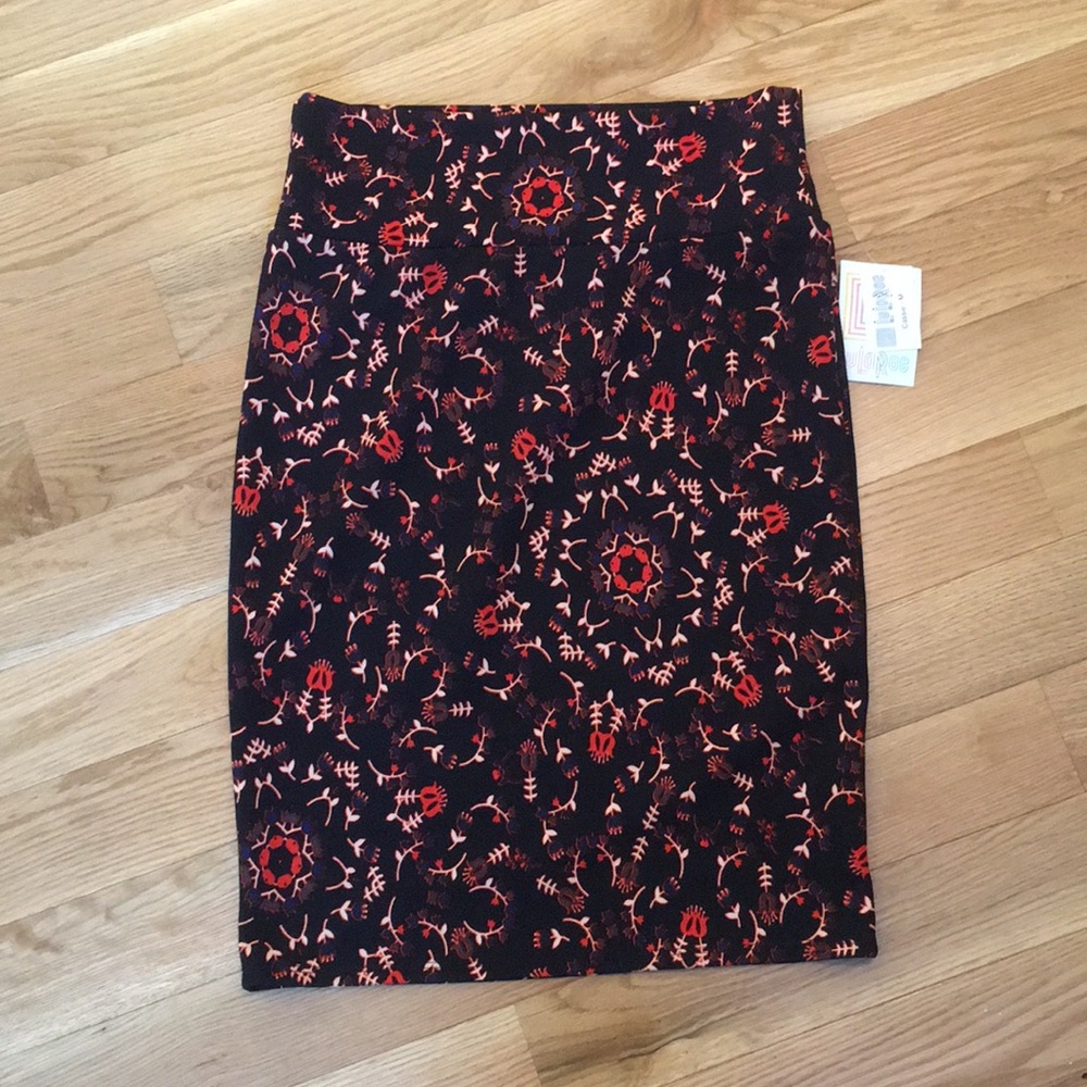 NWT LuLaRoe Cassie  Pencil Skirt Size Medium